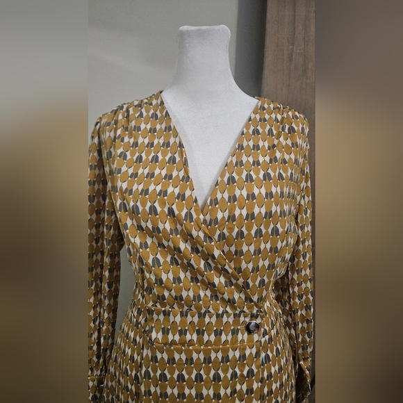 HL AFFAIR Mod Printed Wrap Maxi Long Sleeve Dress In Mustard/white/grey. S/M NWT - Picture 8 of 16